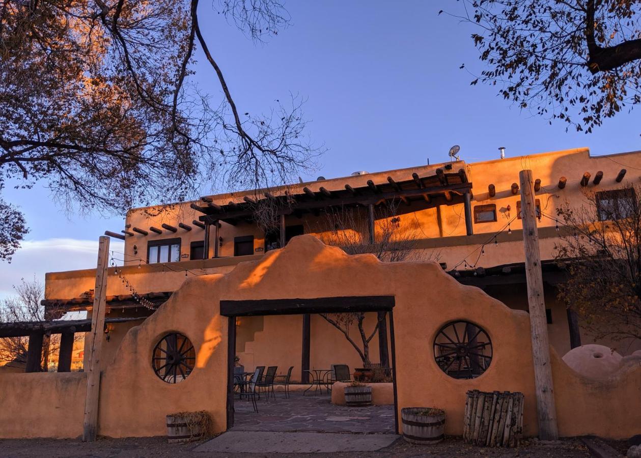 Sagebrush Inn & Suites Taos Ngoại thất bức ảnh