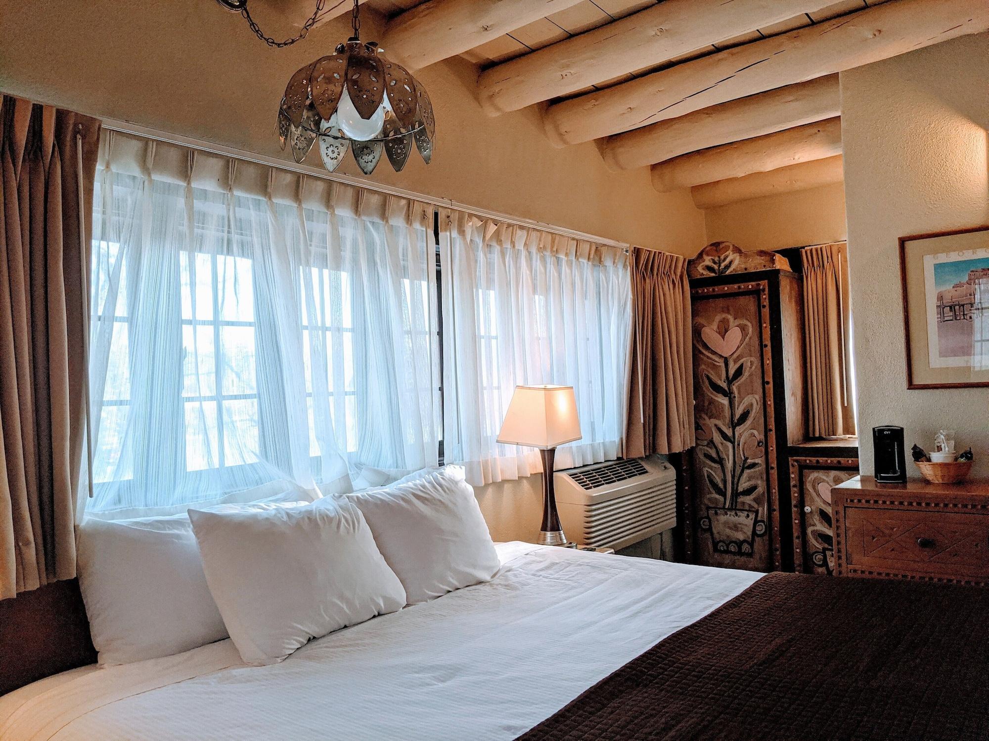 Sagebrush Inn & Suites Taos Ngoại thất bức ảnh