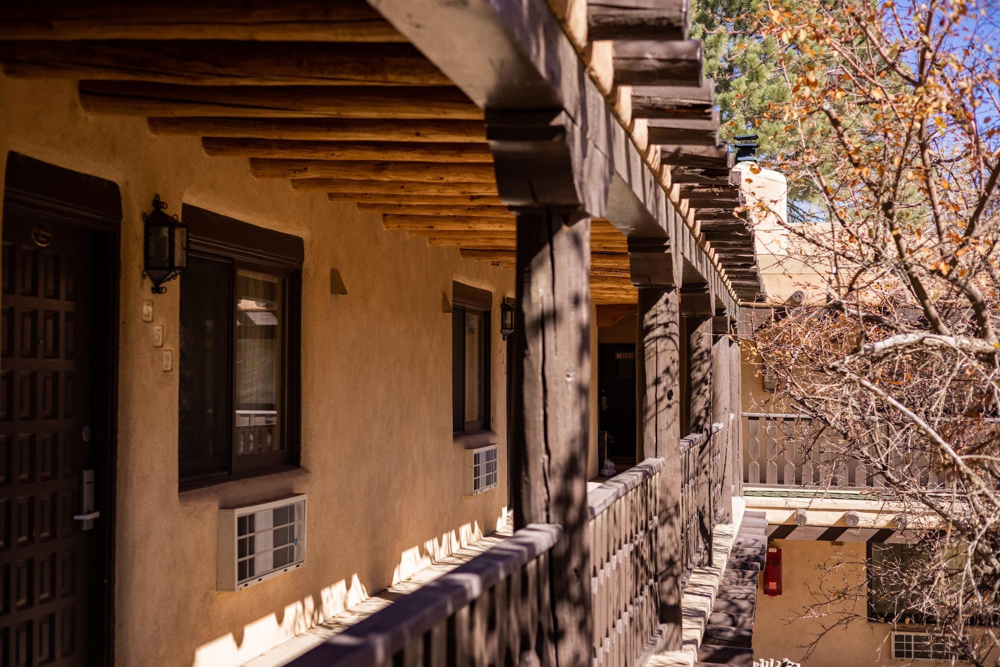 Sagebrush Inn & Suites Taos Ngoại thất bức ảnh